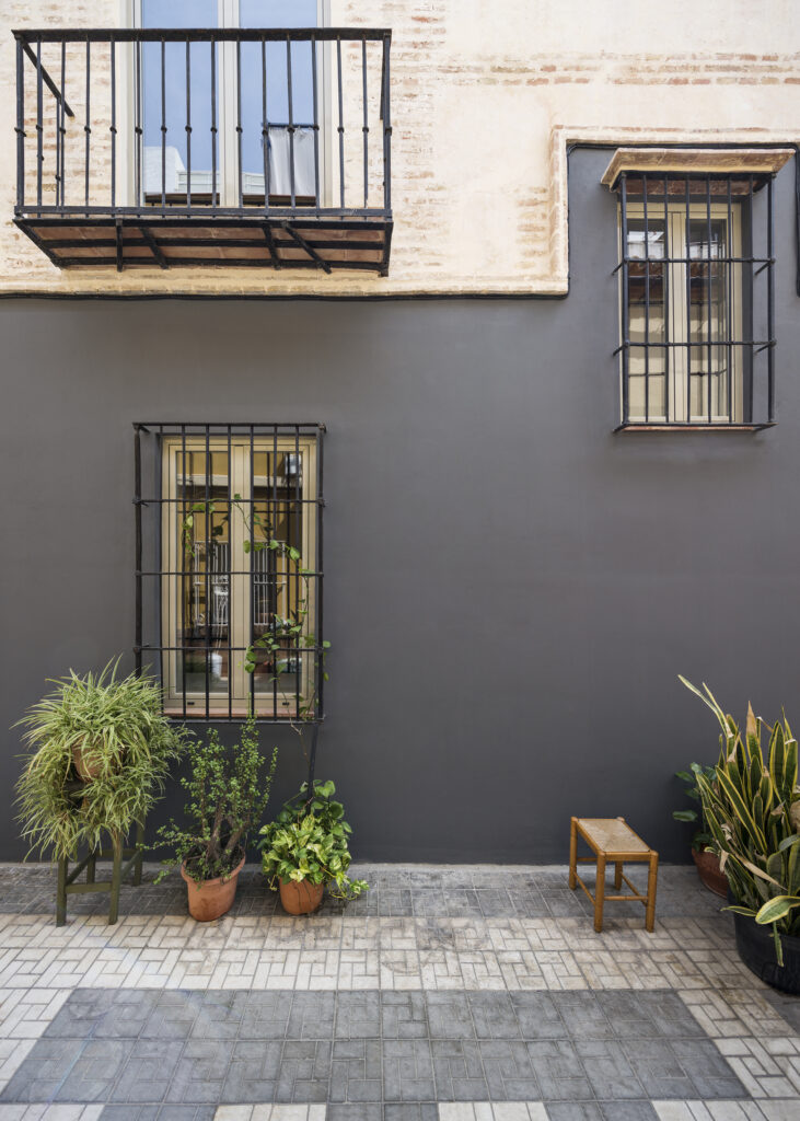 LATERAL - TRES CASA EN UNA - MÁLAGA - CHICO MUÑOZ ESTUDIO - ARQUITECTURA